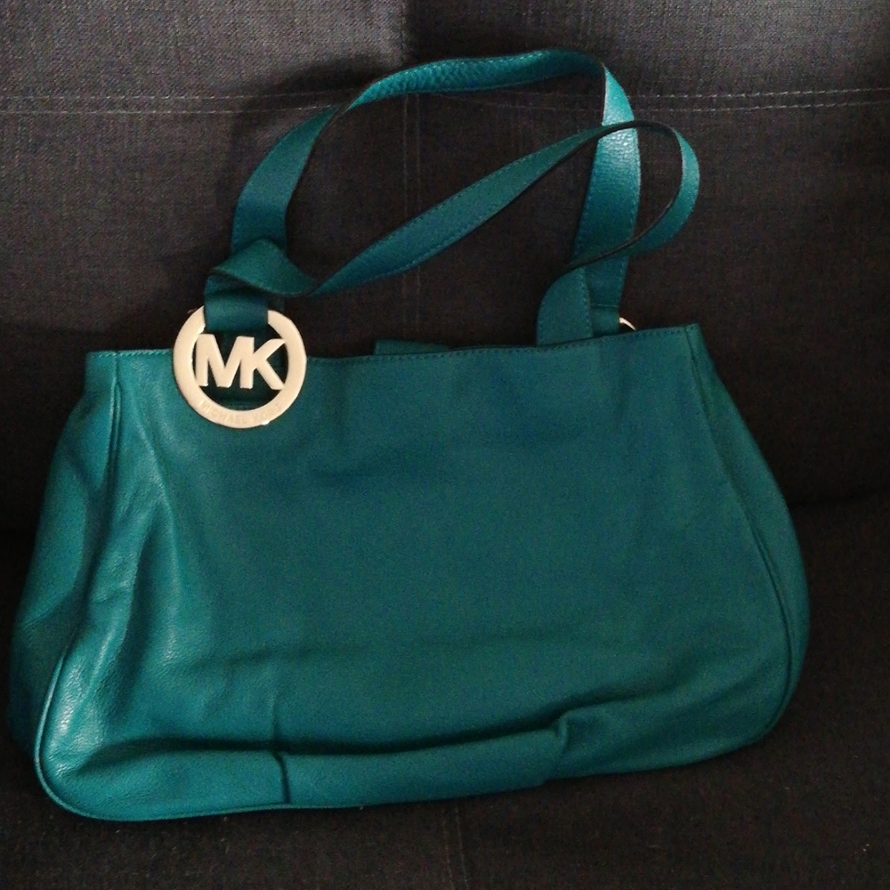⏬ Price drop⏬ BNWOT turquoise purse